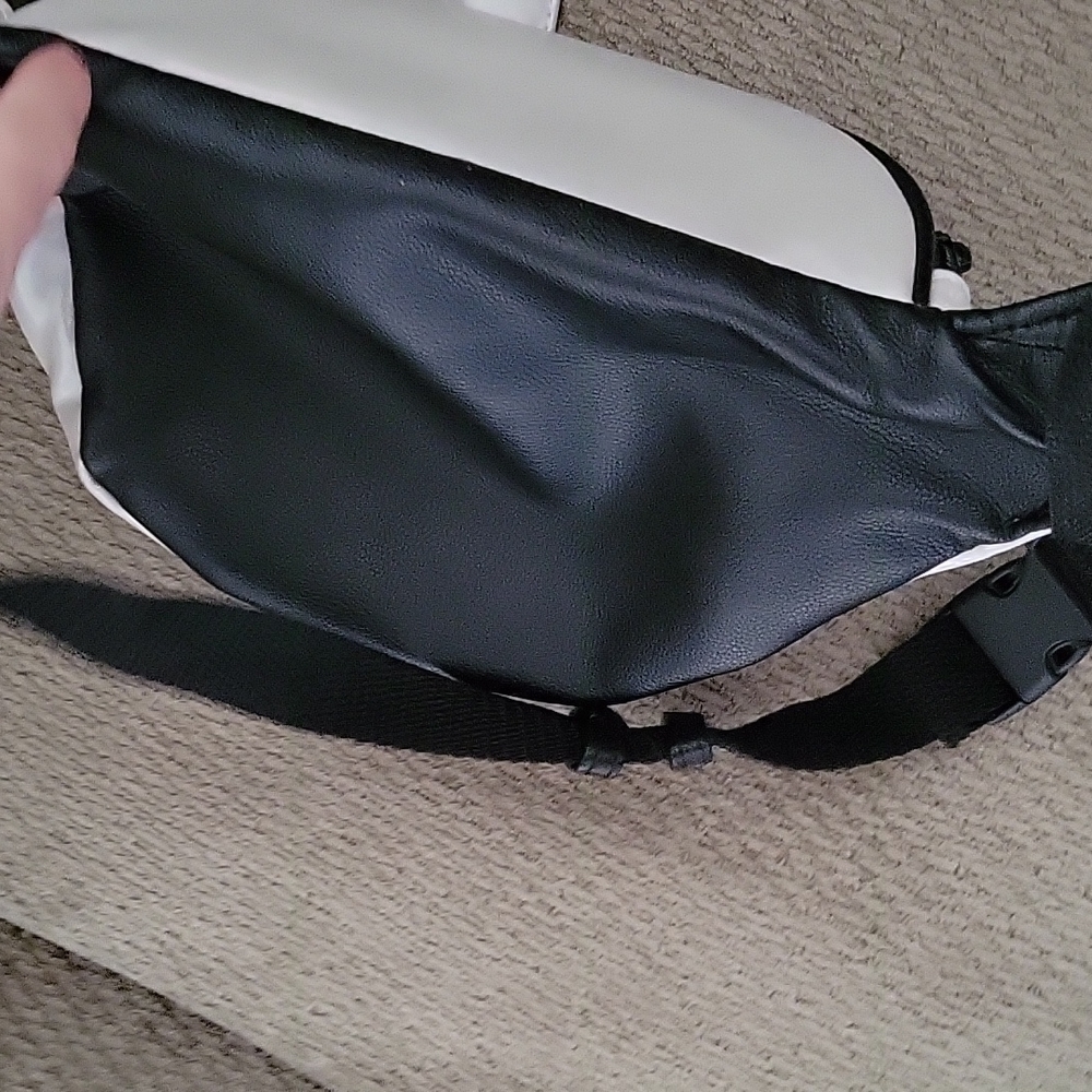 Funnybag unicorn 🦄 - Picture 2 of 4